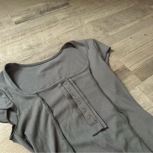 SHEIN Gray Ribbed Crop Top